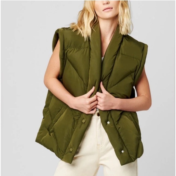 NWT Blank NYC Oversized Puffer Vest Matcha Latte Size Large - Picture 1 of 6